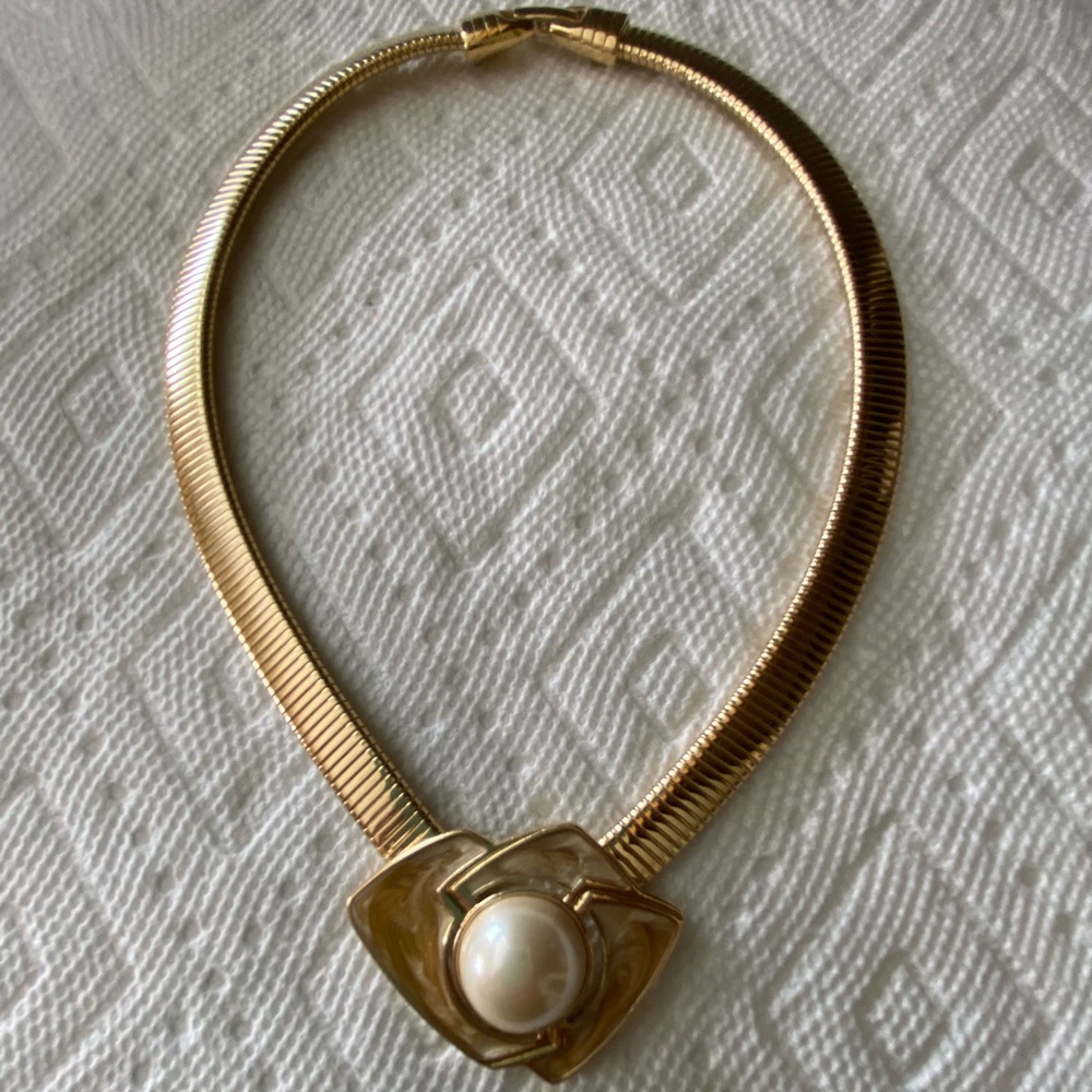 Vintage Trifari Gold Tone Faux Pearl Necklace